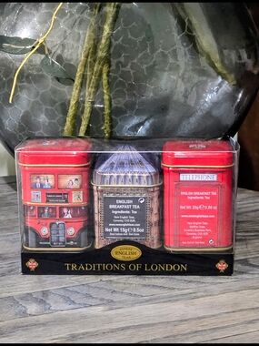 Traditions of London English Breakfast Tea Tin Set - Full
